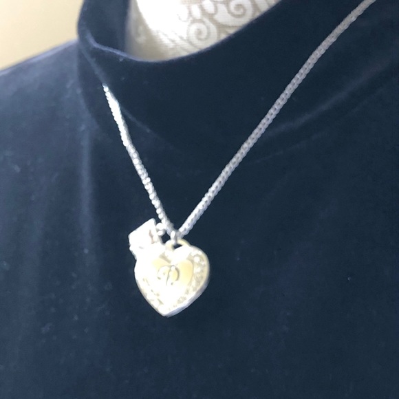 Heart Locket - Picture 5 of 6